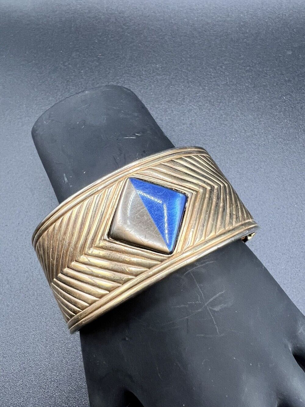 Vtg Avon Signed Gallery Originals Wide Blue Collection Hinged Cuff Bracelet